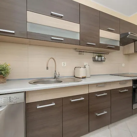 Apartament We Wroclawiu Z Dwiema Sypialniami, Wanna I Biurkiem Do Pracy Zdalnej By Renters Lejlighed